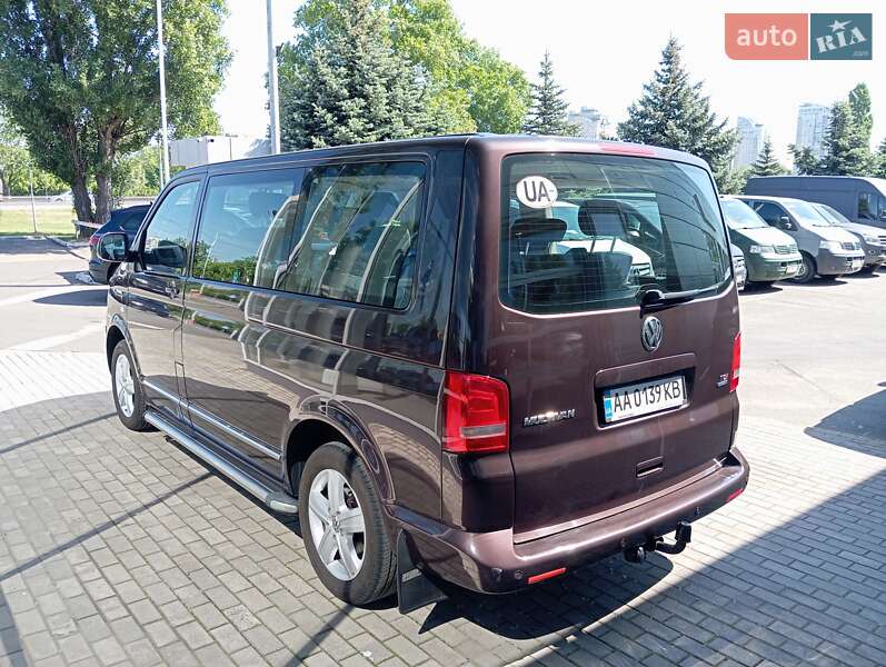 Минивэн Volkswagen Multivan 2011 в Киеве