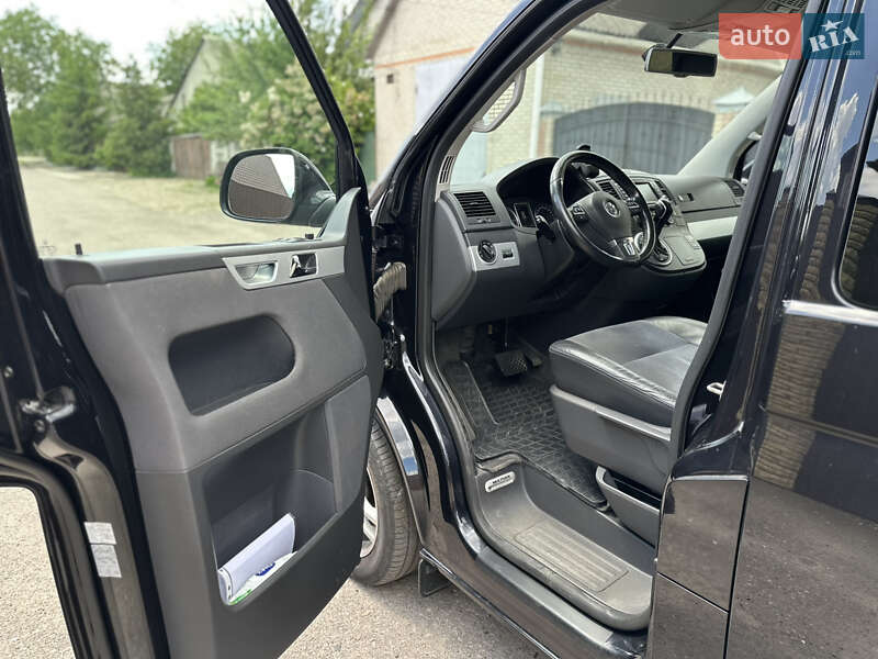 Минивэн Volkswagen Multivan 2015 в Змиеве