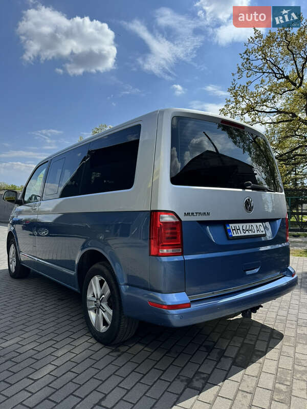 Минивэн Volkswagen Multivan 2018 в Киверцах