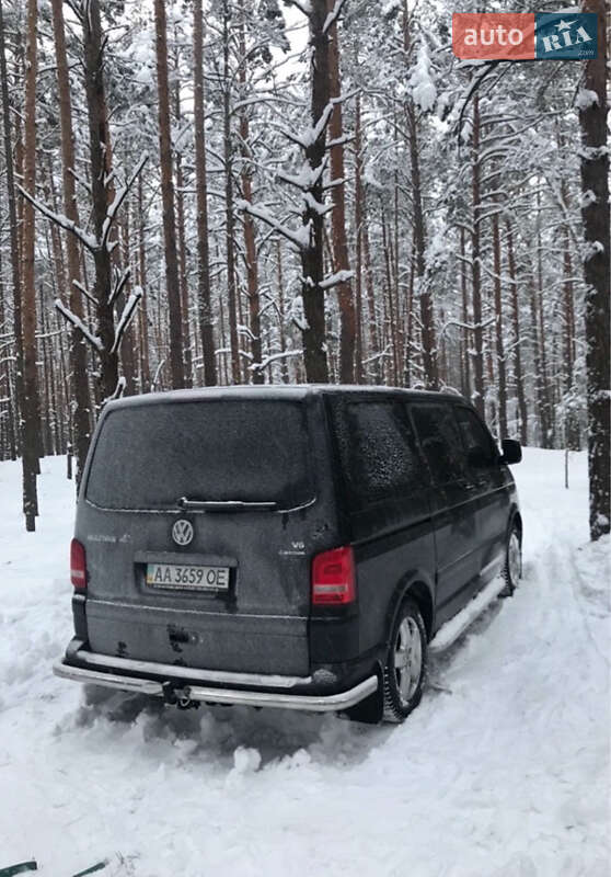 Минивэн Volkswagen Multivan 2008 в Киеве