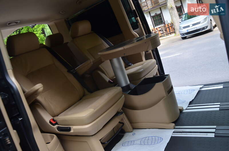 Минивэн Volkswagen Multivan 2008 в Трускавце