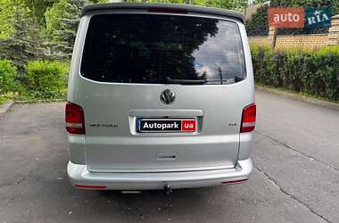 Минивэн Volkswagen Multivan 2012 в 