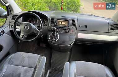Минивэн Volkswagen Multivan 2012 в 