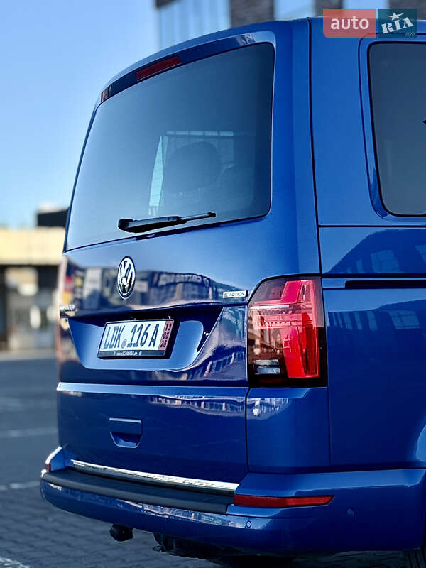 Мінівен Volkswagen Multivan 2020 в Чернівцях