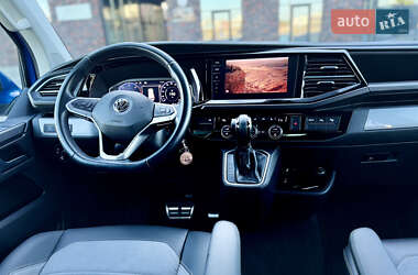 Минивэн Volkswagen Multivan 2020 в 
