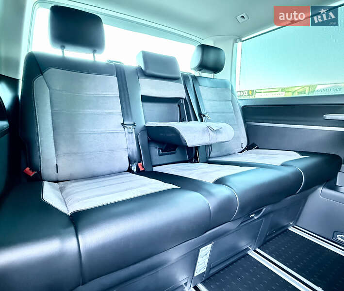 Мінівен Volkswagen Multivan 2020 в Чернівцях