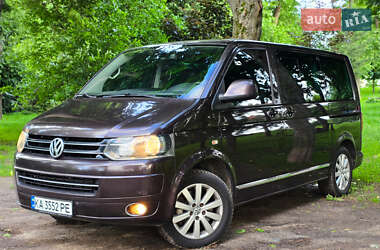 Минивэн Volkswagen Multivan 2010 в 