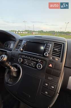 Минивэн Volkswagen Multivan 2012 в 