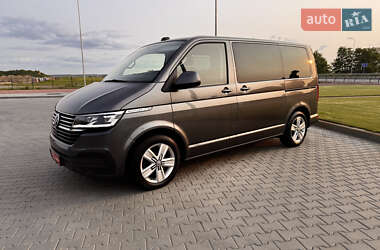 Мінівен Volkswagen Multivan 2022 в 