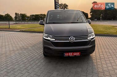 Мінівен Volkswagen Multivan 2022 в 