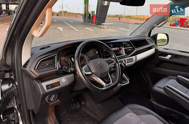 Мінівен Volkswagen Multivan 2022 в 