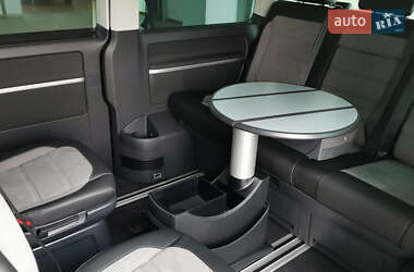 Мінівен Volkswagen Multivan 2024 в 