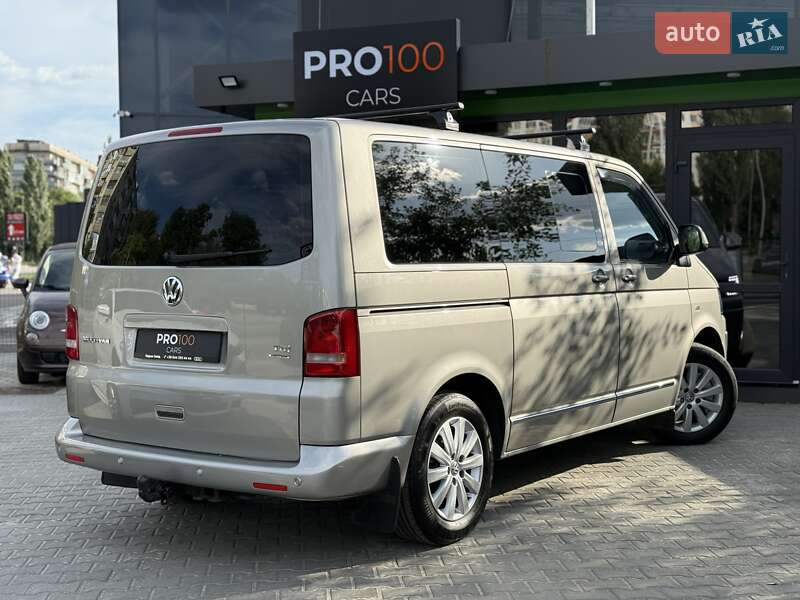 Мінівен Volkswagen Multivan 2011 в Києві