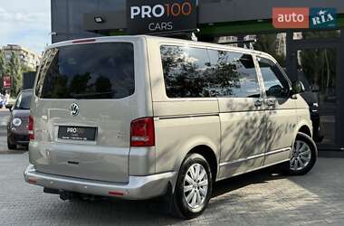 Минивэн Volkswagen Multivan 2011 в 