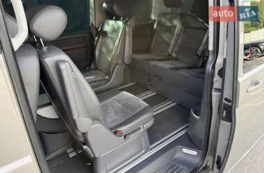 Минивэн Volkswagen Multivan 2011 в 