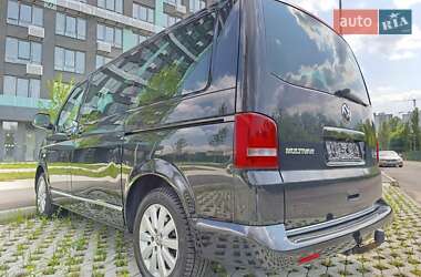 Мінівен Volkswagen Multivan 2012 в 