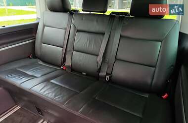 Мінівен Volkswagen Multivan 2012 в 