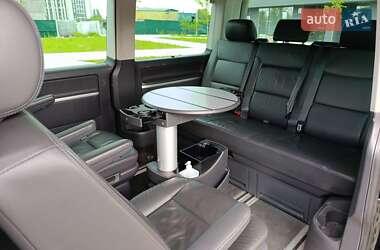 Мінівен Volkswagen Multivan 2012 в 