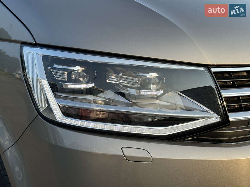 Минивэн Volkswagen Multivan 2018 в Луцке