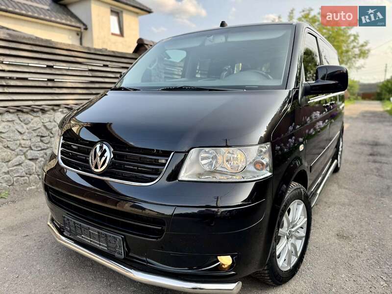 Минивэн Volkswagen Multivan 2009 в Казатине