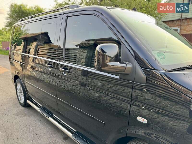 Минивэн Volkswagen Multivan 2009 в Казатине