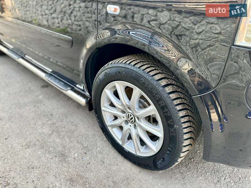 Минивэн Volkswagen Multivan 2009 в Казатине