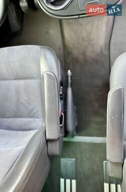 Минивэн Volkswagen Multivan 2009 в 