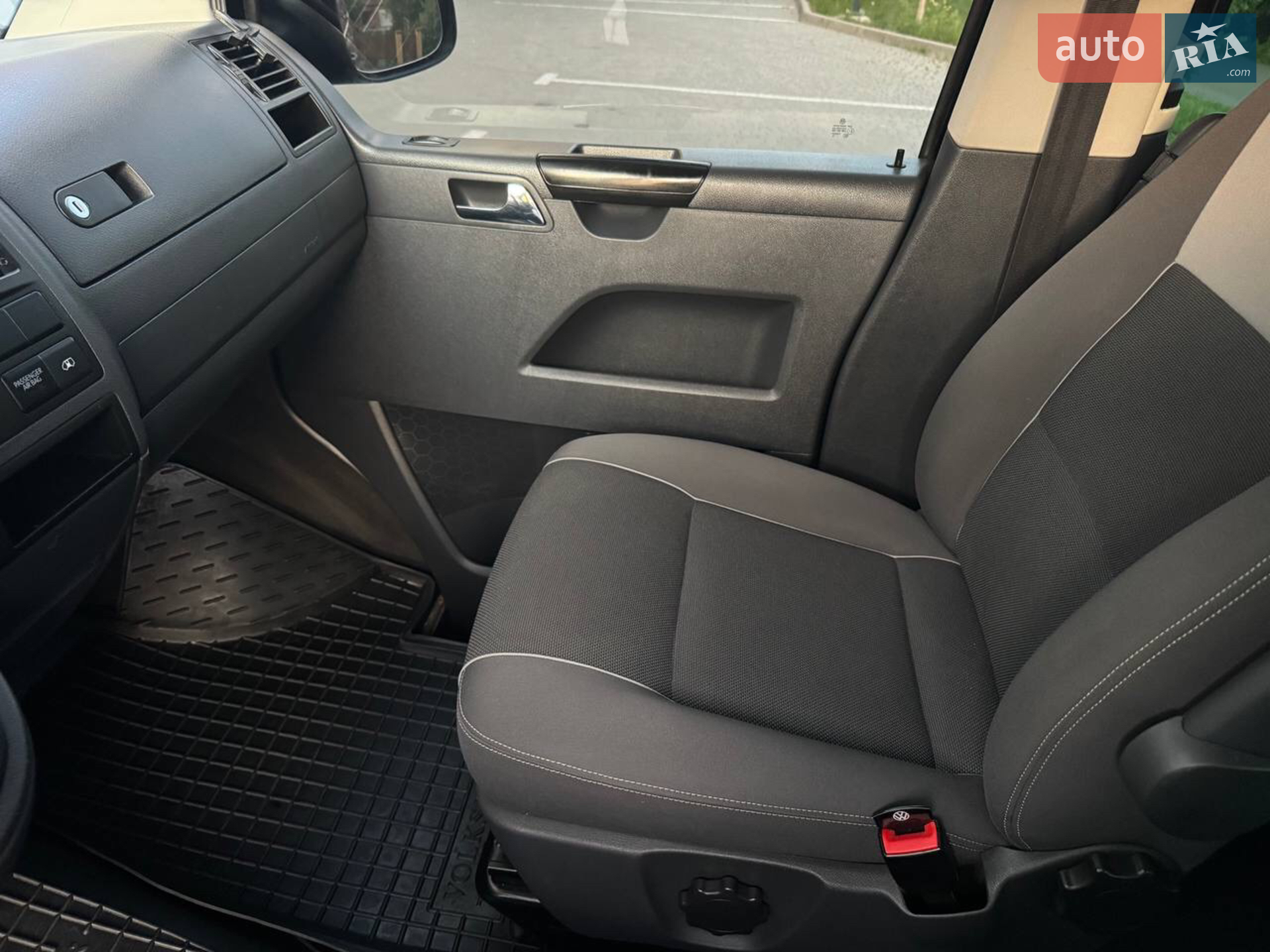 2010 Volkswagen Multivan - мініатюра 13