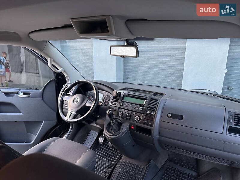 Минивэн Volkswagen Multivan 2010 в Виннице