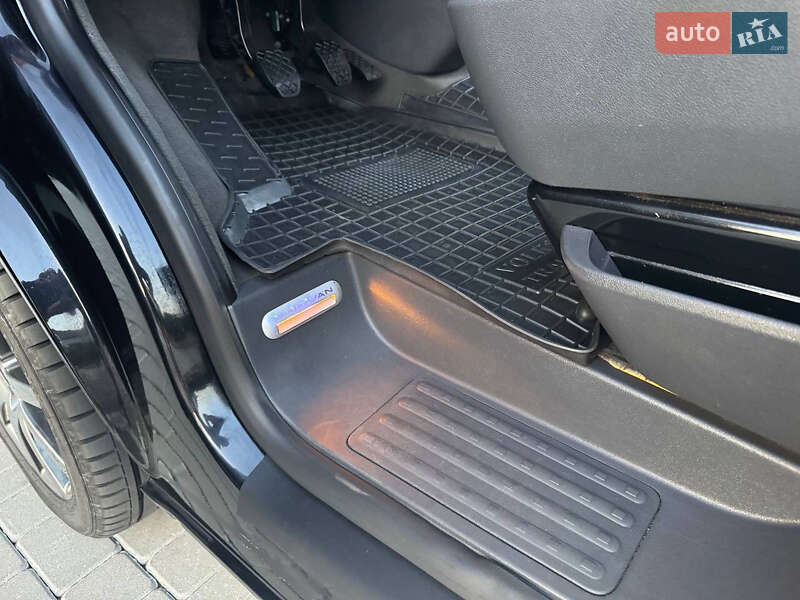 Минивэн Volkswagen Multivan 2010 в Виннице