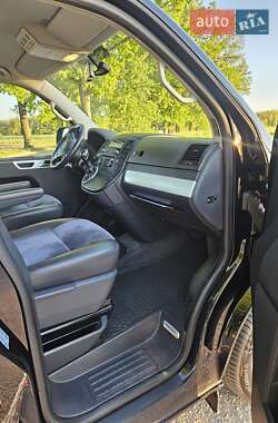 Минивэн Volkswagen Multivan 2012 в 