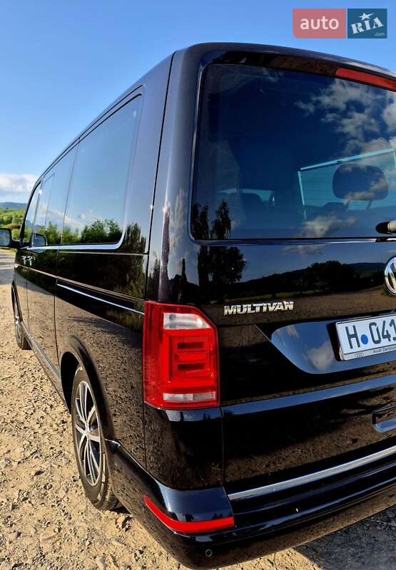 Минивэн Volkswagen Multivan 2017 в Сваляве