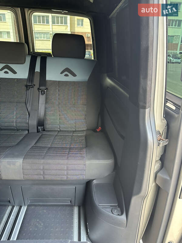 Минивэн Volkswagen Multivan 2006 в Харькове