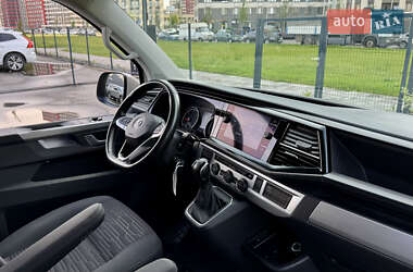 Минивэн Volkswagen Multivan 2020 в 