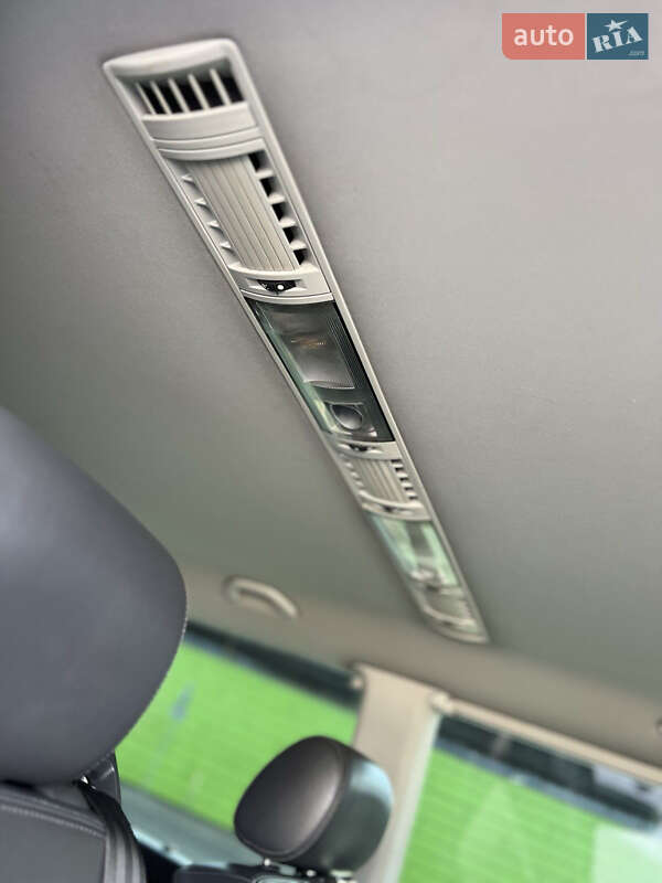 Минивэн Volkswagen Multivan 2010 в Киеве