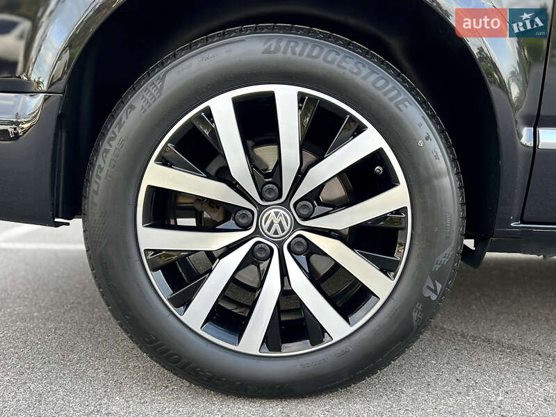 Минивэн Volkswagen Multivan 2020 в Киеве
