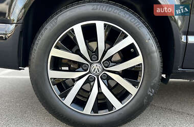 Минивэн Volkswagen Multivan 2020 в 