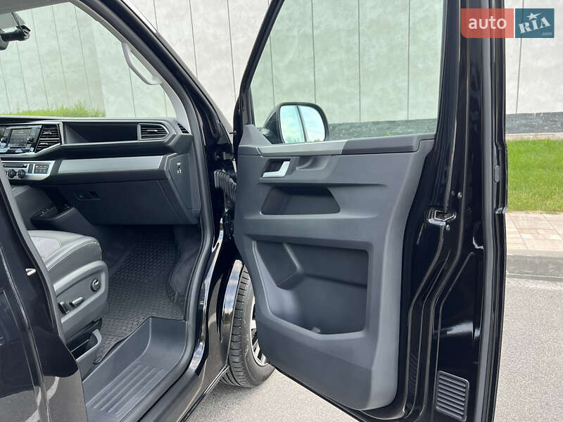 Минивэн Volkswagen Multivan 2020 в Киеве