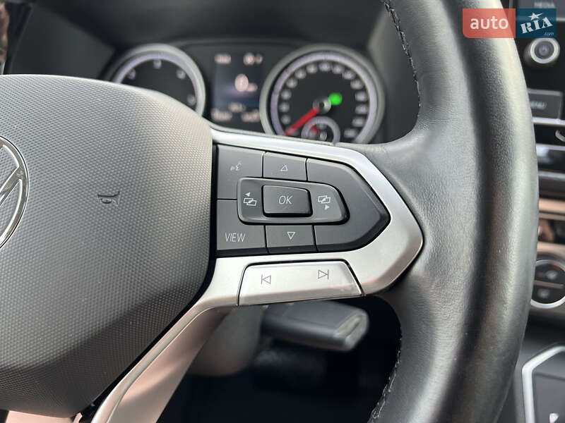Минивэн Volkswagen Multivan 2020 в Киеве
