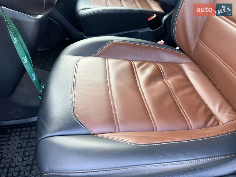 Минивэн Volkswagen Multivan 2020 в Киеве