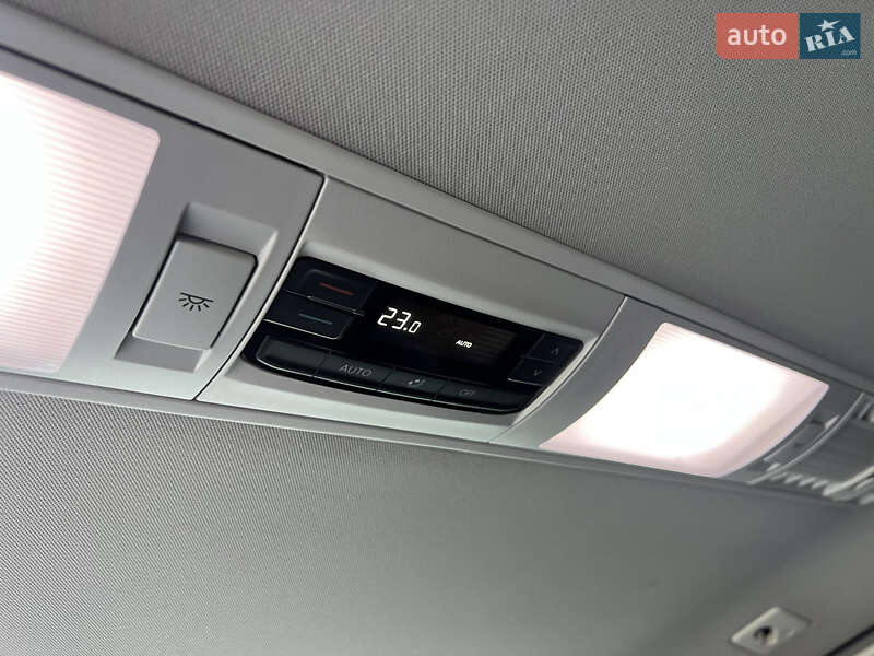 Минивэн Volkswagen Multivan 2020 в Киеве