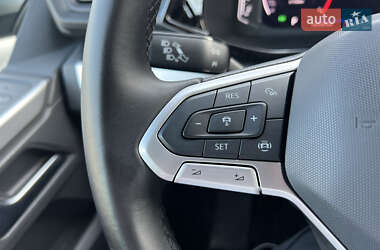 Минивэн Volkswagen Multivan 2020 в 