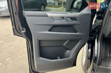 Минивэн Volkswagen Multivan 2021 в 