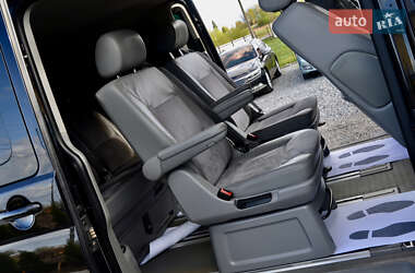 Минивэн Volkswagen Multivan 2009 в 
