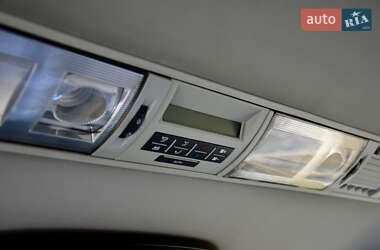 Минивэн Volkswagen Multivan 2009 в 
