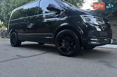 Минивэн Volkswagen Multivan 2016 в 