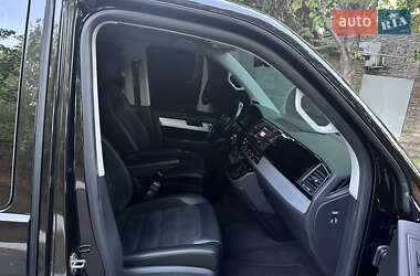 Минивэн Volkswagen Multivan 2016 в 
