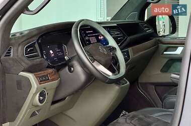 Минивэн Volkswagen Multivan 2024 в 