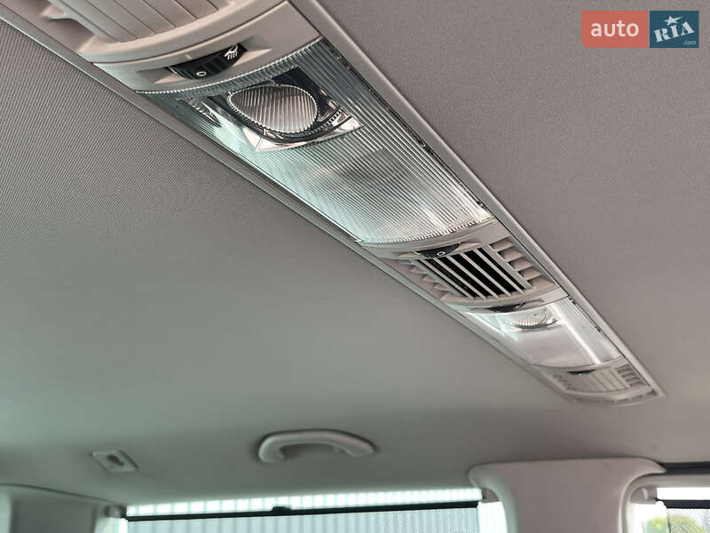 Минивэн Volkswagen Multivan 2018 в Мукачево