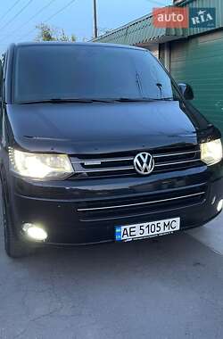 Минивэн Volkswagen Multivan 2010 в 